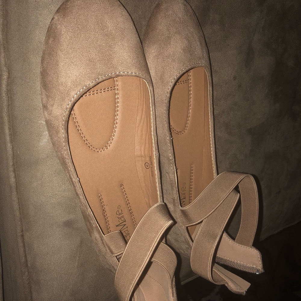 Ballet flats